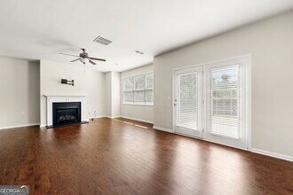 2411 Oakleaf Cir in Lithonia, GA - Building Photo - Building Photo