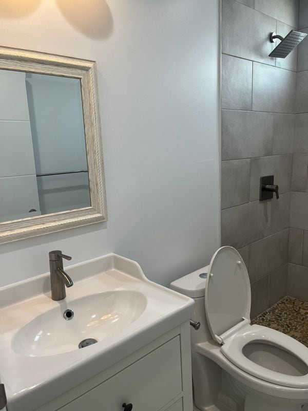 14706 Cohasset St in Los Angeles, CA - Building Photo - Building Photo