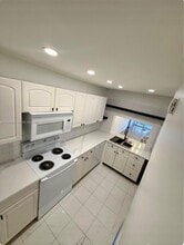 9460 Poinciana Pl in Davie, FL - Building Photo - Building Photo