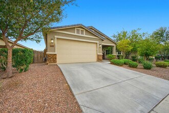 21359 W Alvarado Rd in Buckeye, AZ - Building Photo - Building Photo