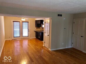 496 E 10th St in Indianapolis, IN - Building Photo - Building Photo