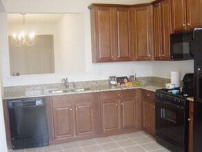 2111 Edward Stec Blvd, Unit 2111 edward stec blvd in Edison, NJ - Foto de edificio - Building Photo