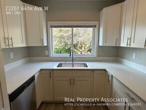 23207 64th Ave W in Mountlake Terrace, WA - Building Photo - Building Photo