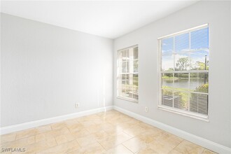 194 Santa Clara Dr in Naples, FL - Building Photo - Building Photo