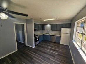 1413 Plummer St in Jacksonville, AR - Building Photo - Building Photo
