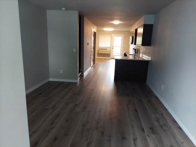 8300 SE Flavel St in Portland, OR - Building Photo - Building Photo