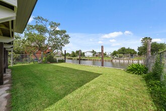 1031 Star Dr in San Leon, TX - Building Photo - Building Photo