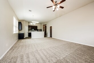 1664 Rd 5102 in Cleveland, TX - Building Photo - Building Photo