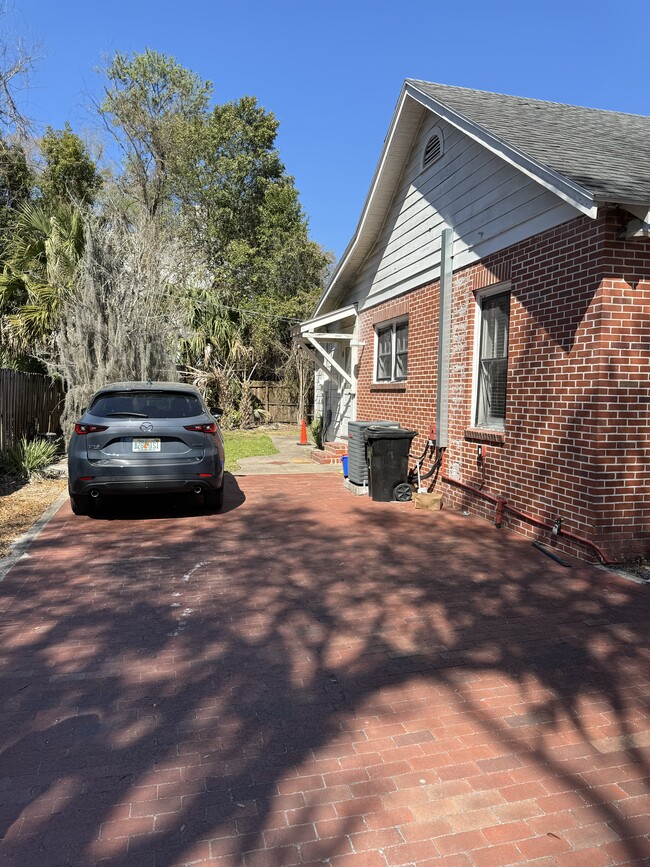 1212 NW 4th Ave in Gainesville, FL - Building Photo - Building Photo