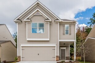 258 Stillwood Dr in Newnan, GA - Building Photo