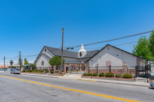 Cornerstone in Bakersfield, CA - Building Photo