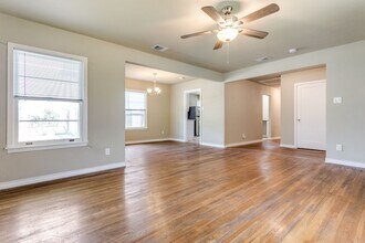 231 Sutton Dr in San Antonio, TX - Building Photo - Building Photo