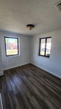 731 Phippen Waiters Rd in Dania Beach, FL - Building Photo - Building Photo