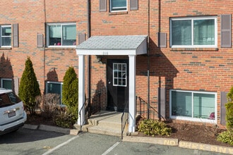 218 Beaver St in Framingham, MA - Building Photo - Building Photo