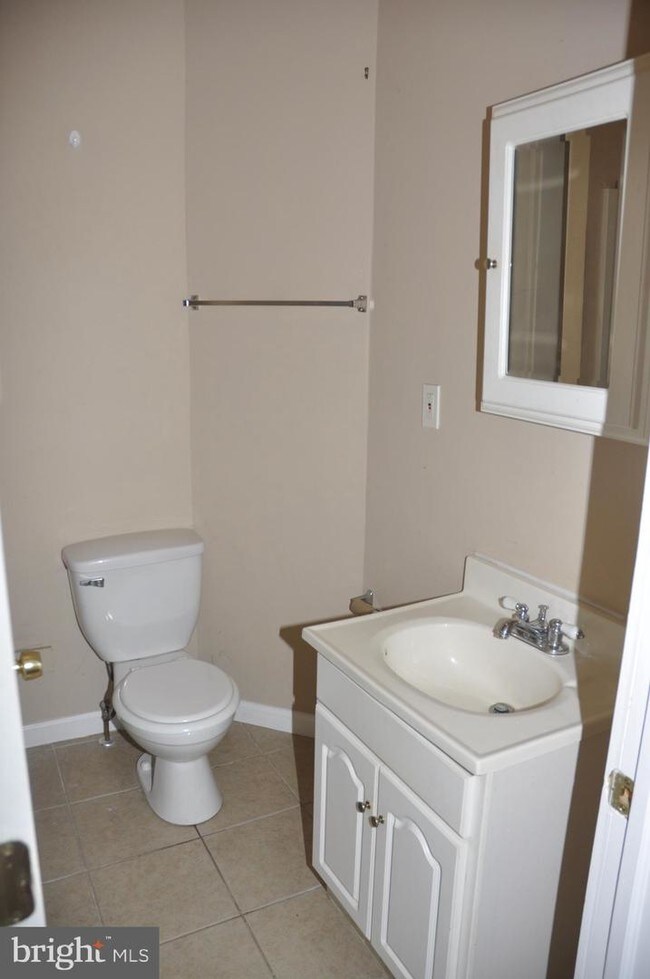 141 High St-Unit -2 in Mount Holly, NJ - Building Photo - Building Photo