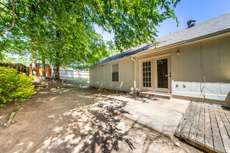 6 Laramie Ln in Little Rock, AR - Building Photo - Building Photo