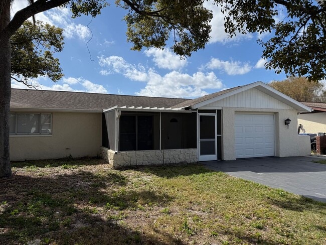 6810 Amarillo St in Port Richey, FL - Building Photo - Building Photo