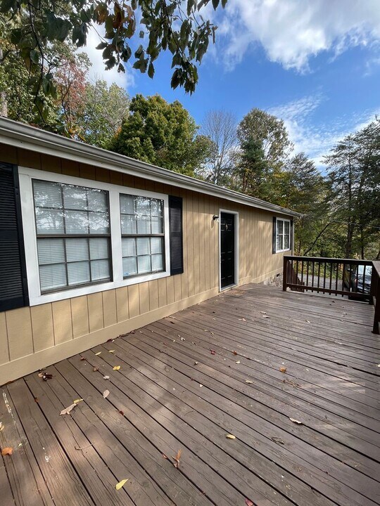 462 Sevier St in Middle Valley, TN - Building Photo