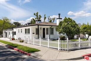 5131 Don Pio Dr in Los Angeles, CA - Building Photo