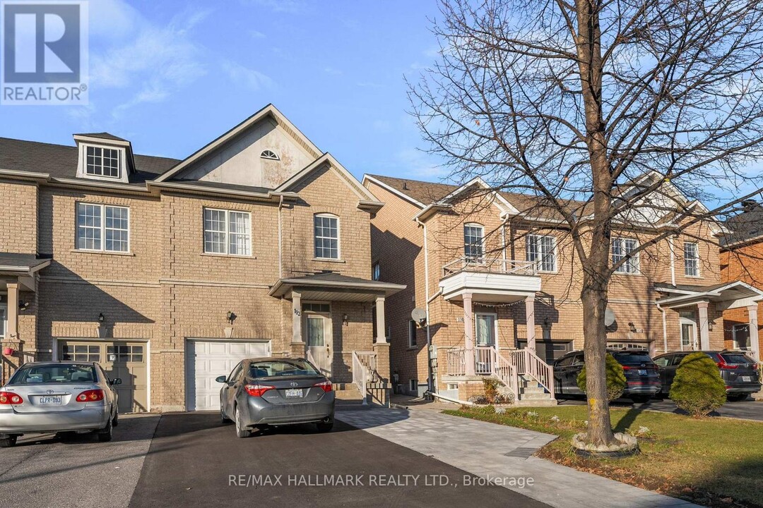 112 Arco Cir in Vaughan, ON - Building Photo