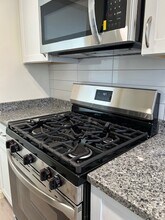 Elsinore Street Apartments in Concord, MA - Foto de edificio - Building Photo