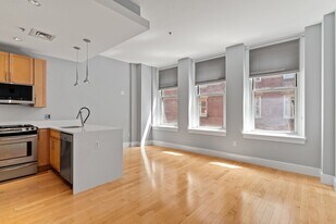 70 Lincoln St in Boston, MA - Building Photo