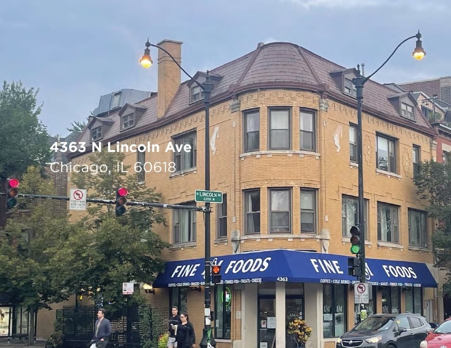 4363 N Lincoln Ave, Unit 3 in Chicago, IL - Building Photo