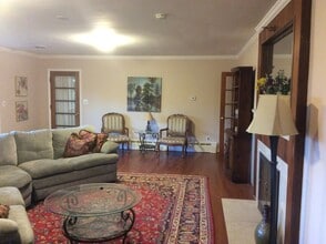 3412 University Blvd E, Unit First Floor Unit B in Hyattsville, MD - Building Photo - Building Photo