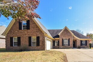 5894 Keebler Dr in Southaven, MS - Building Photo