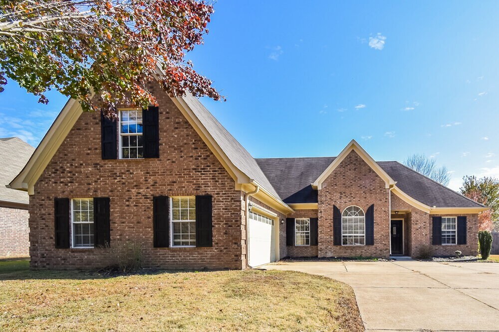 5894 Keebler Dr in Southaven, MS - Building Photo