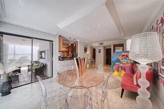 2918 Whitehead St in Miami, FL - Building Photo - Building Photo