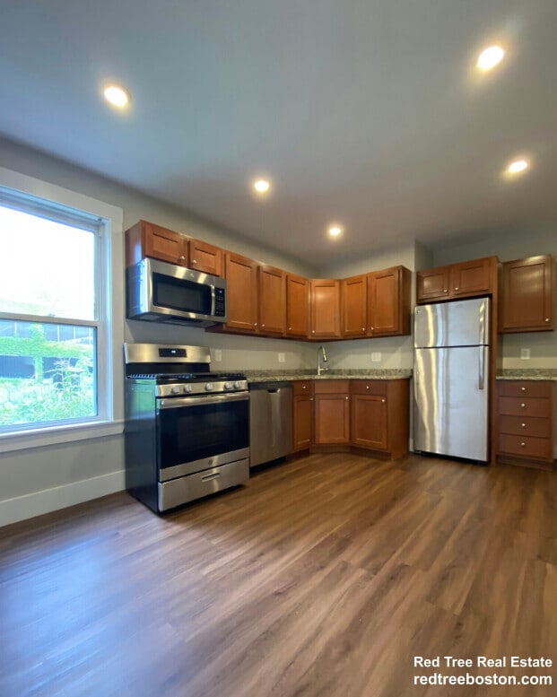 32 Elmer St, Unit 1