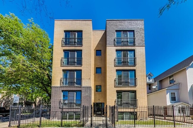 property at 3332 W Palmer St