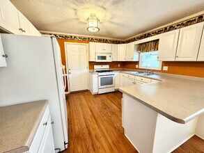 1713 E Main St in Westminster, SC - Building Photo - Building Photo