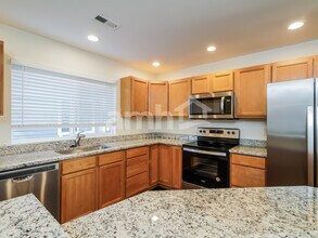 5424 Balustrade Blvd SE in Lacey, WA - Foto de edificio - Building Photo