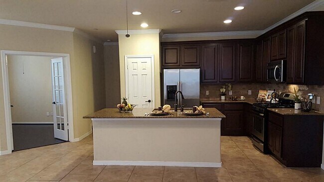 18 Umbria Ln in Spring, TX - Building Photo - Building Photo
