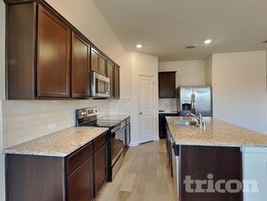 108 Morning Star Ln in Waxahachie, TX - Building Photo - Building Photo