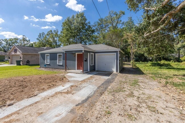 4645 Buffalo Ave in Beaumont, TX - Building Photo - Building Photo