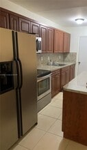 7901 SW 64th Ave in South Miami, FL - Building Photo - Building Photo