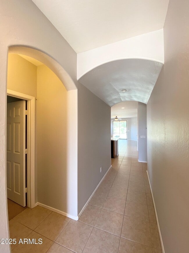 1376 E Mia Ln in Gilbert, AZ - Building Photo - Building Photo