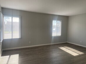 2245 Granada Ave in Long Beach, CA - Building Photo - Building Photo