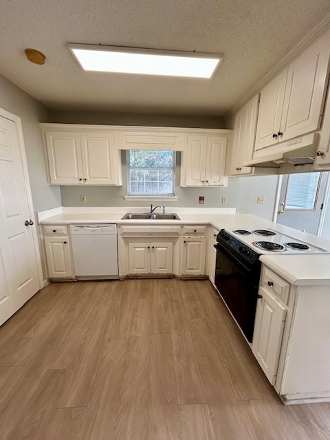 property at 3818 Pondside Cir