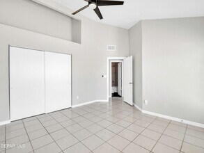 1593 Hartsdale Dr in Horizon City, TX - Building Photo - Building Photo