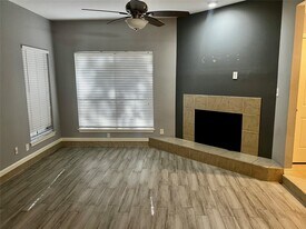 3100 Walnut Bend Ln in Houston, TX - Building Photo