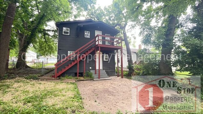 807 S Hardy Ave in Independence, MO - Foto de edificio - Building Photo