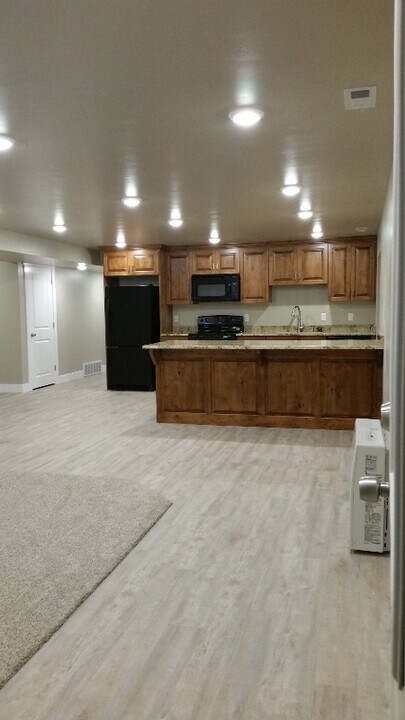 464 N 300 E in Heber City, UT - Building Photo