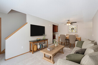 Fernbrook Townhomes in Plymouth, MN - Building Photo - Building Photo