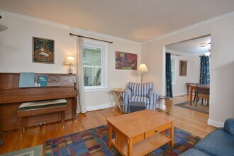 812 W Knox St in Durham, NC - Building Photo - Building Photo