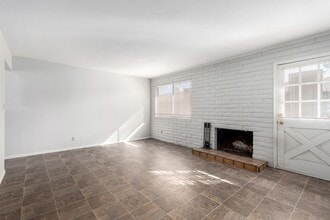 3031 S Rural Rd in Tempe, AZ - Building Photo - Building Photo