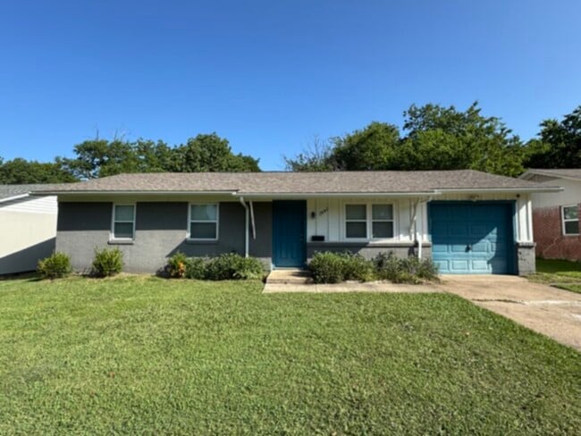 property at 2603 Emerald Dr